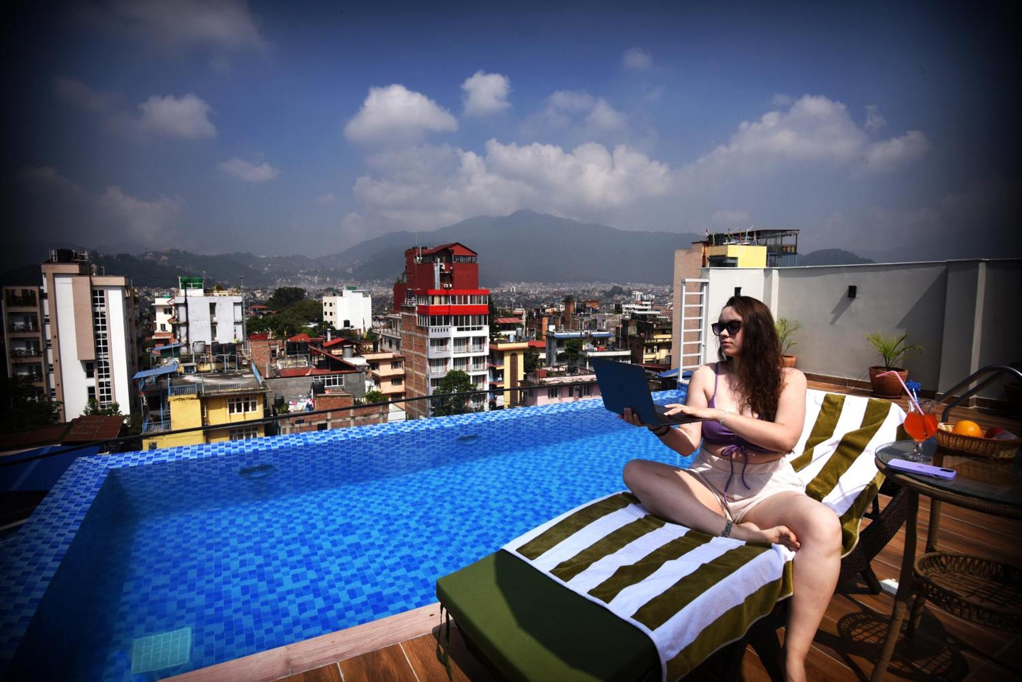 Divine Kathmandu Hotel Exteriör bild